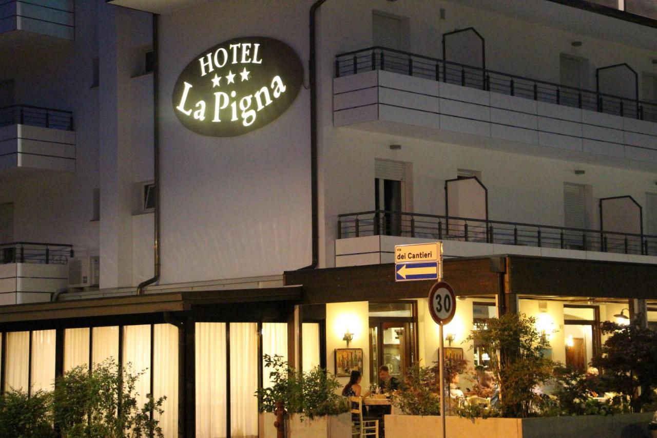 Hotel La Pigna Lignano Sabbiadoro Buitenkant foto