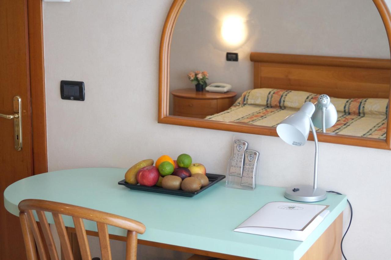 Hotel La Pigna Lignano Sabbiadoro Buitenkant foto